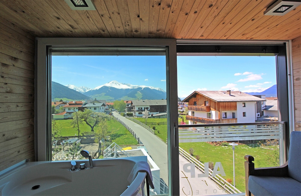 Alp Art Hotel 3/75