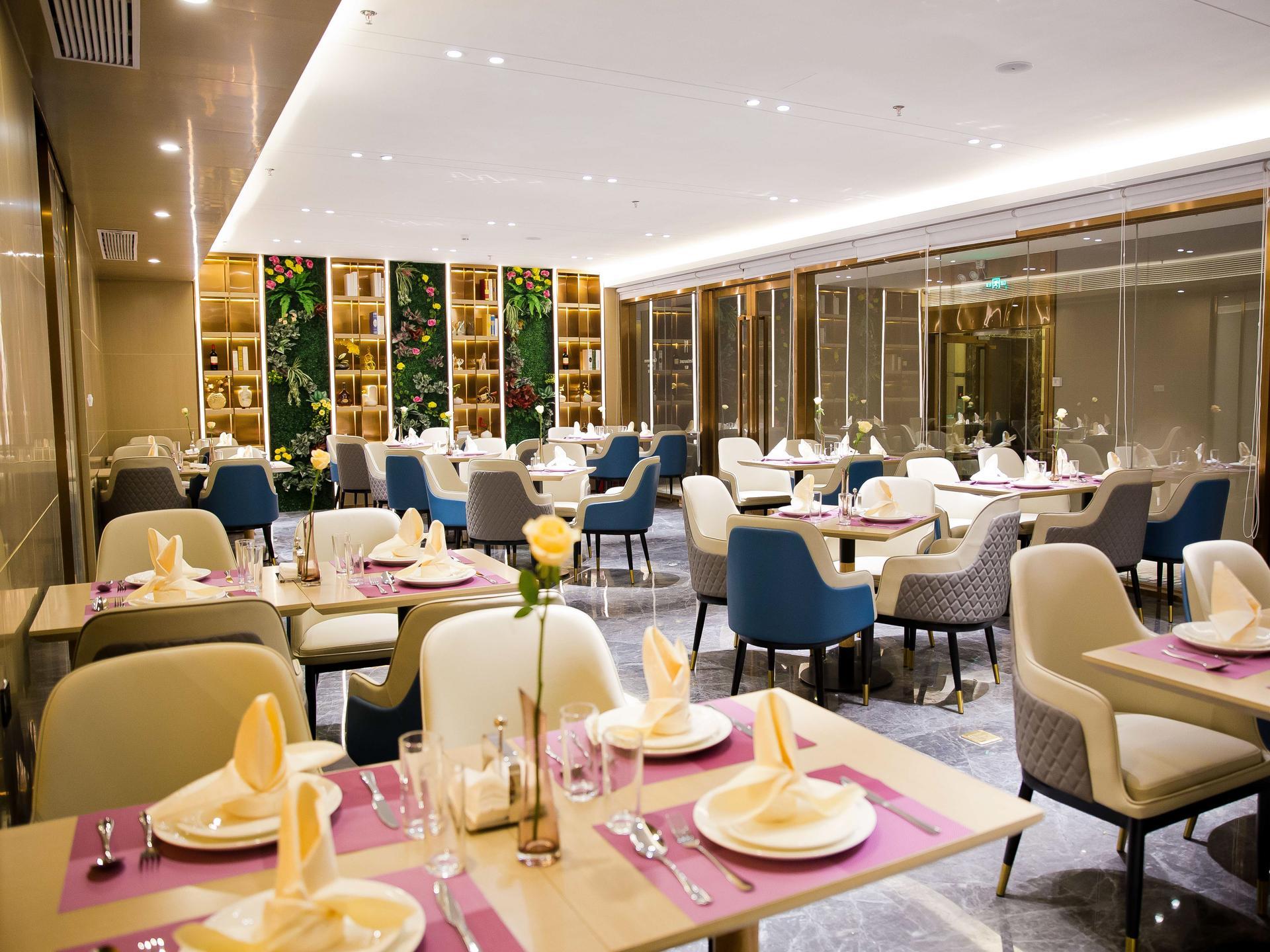 Lavande Hotel (Shenzhen Luohu Shuibei Cuizhu Metro Station) 39/48