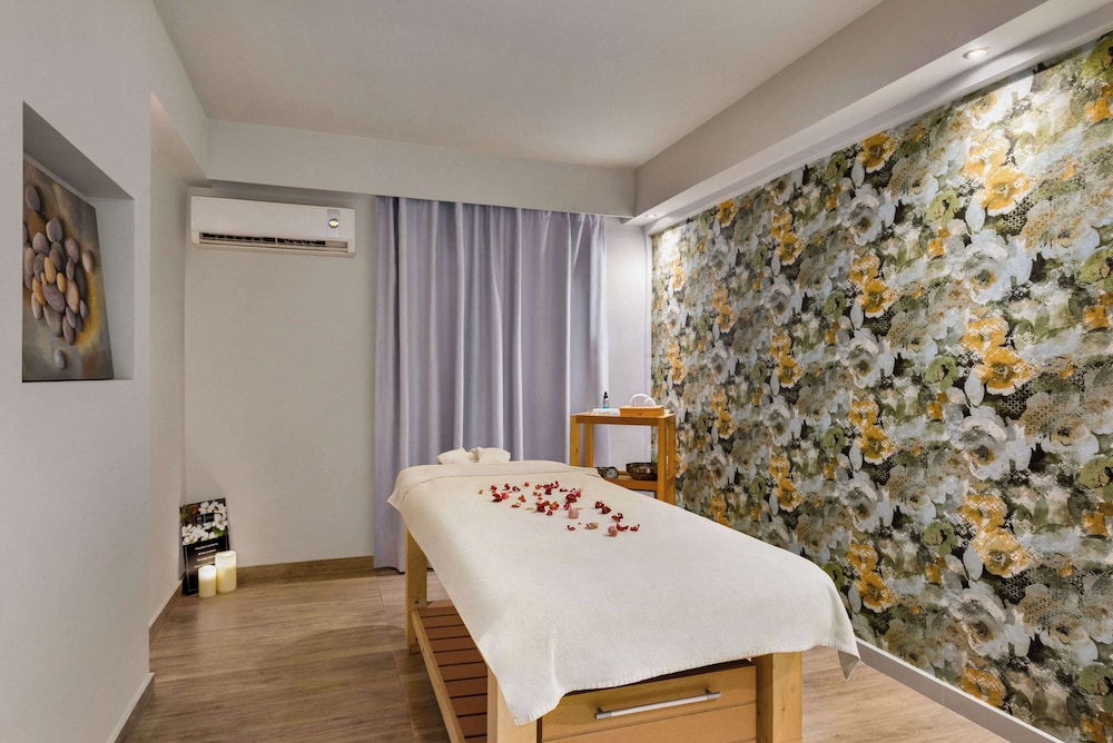 TRYP by Wyndham Corfu Dassia 19/69