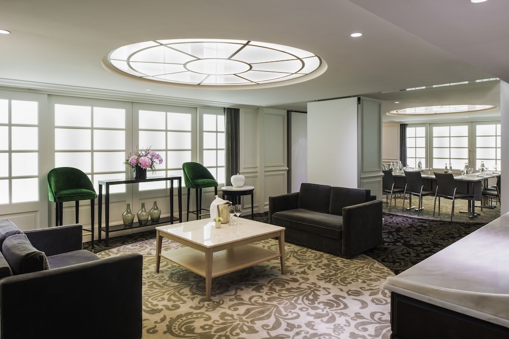 Sofitel Paris Baltimore Tour Eiffel 50/70