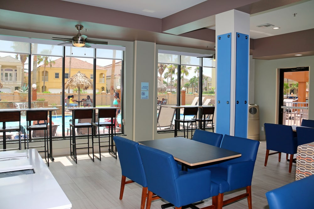 Holiday Inn Express Suites South Padre Island 45/62