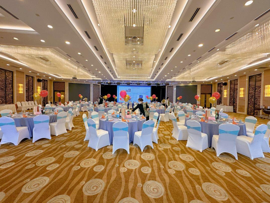 CHINA GARDEN HOTEL 49/56