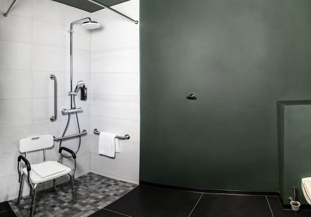 Ibis Pontarlier 63/65