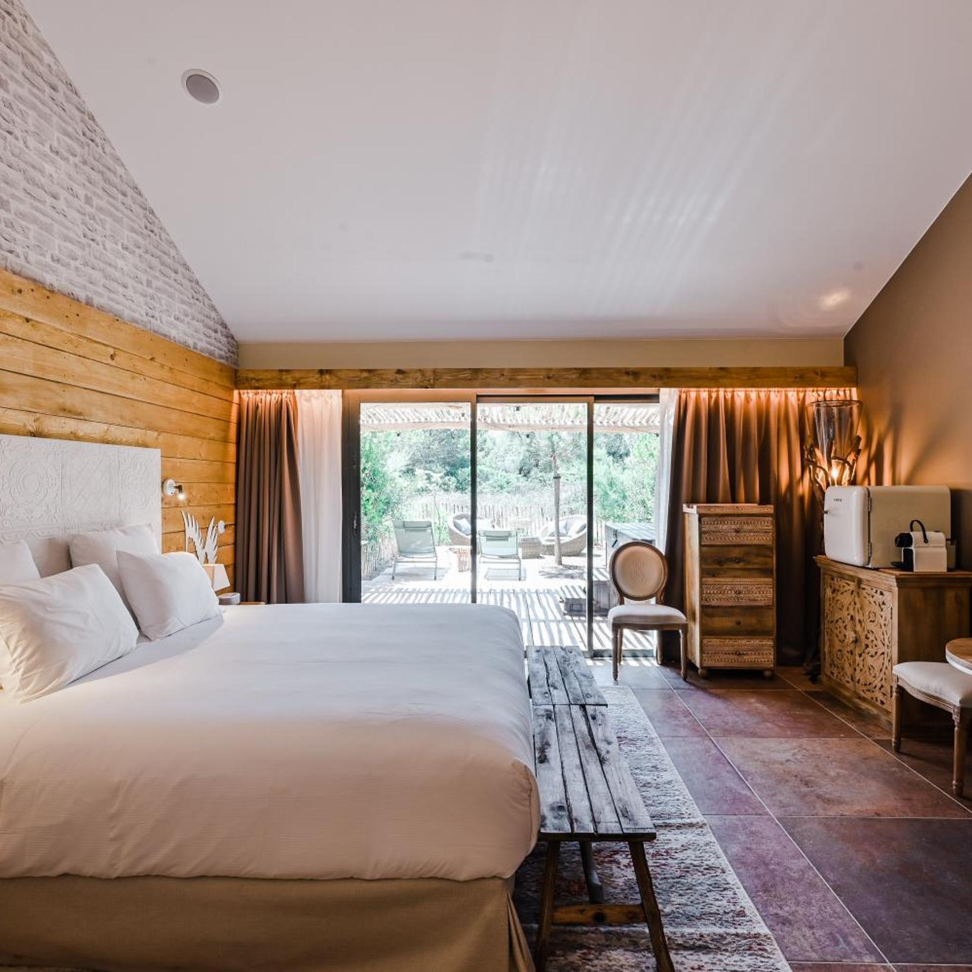 Beach, Prestige, King Bed, Hot Tub