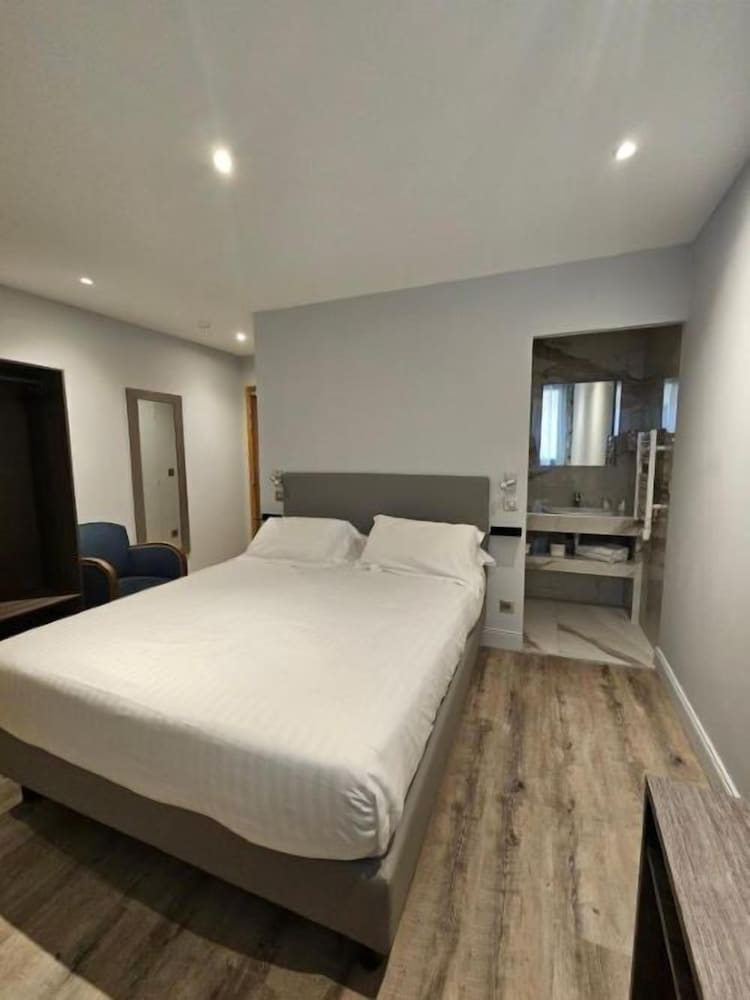 Design, Queen Bed