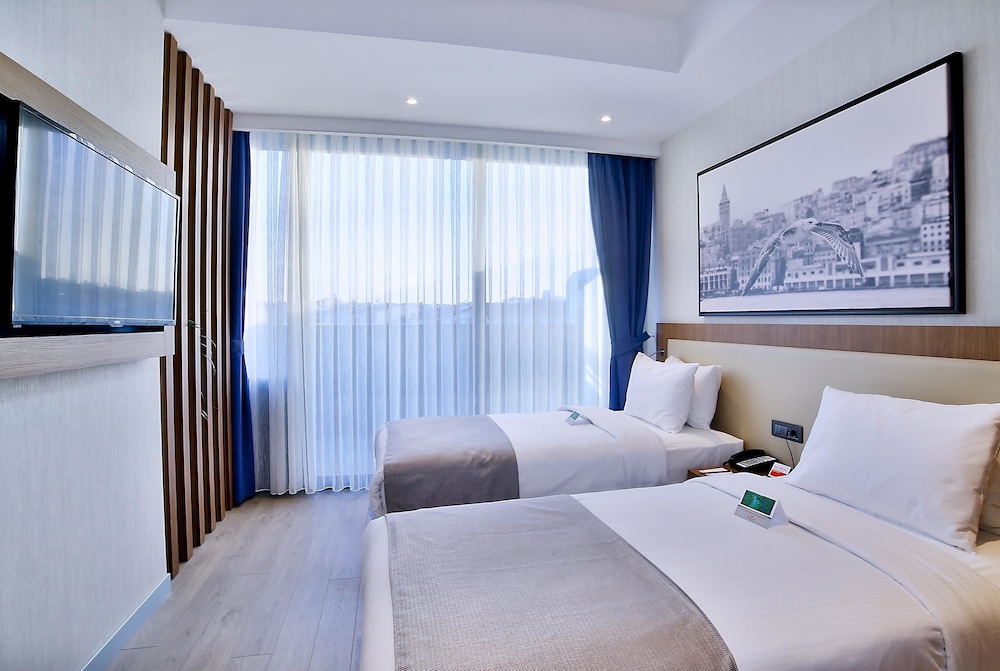 Ramada by Wyndham Istanbul Old City 17/55