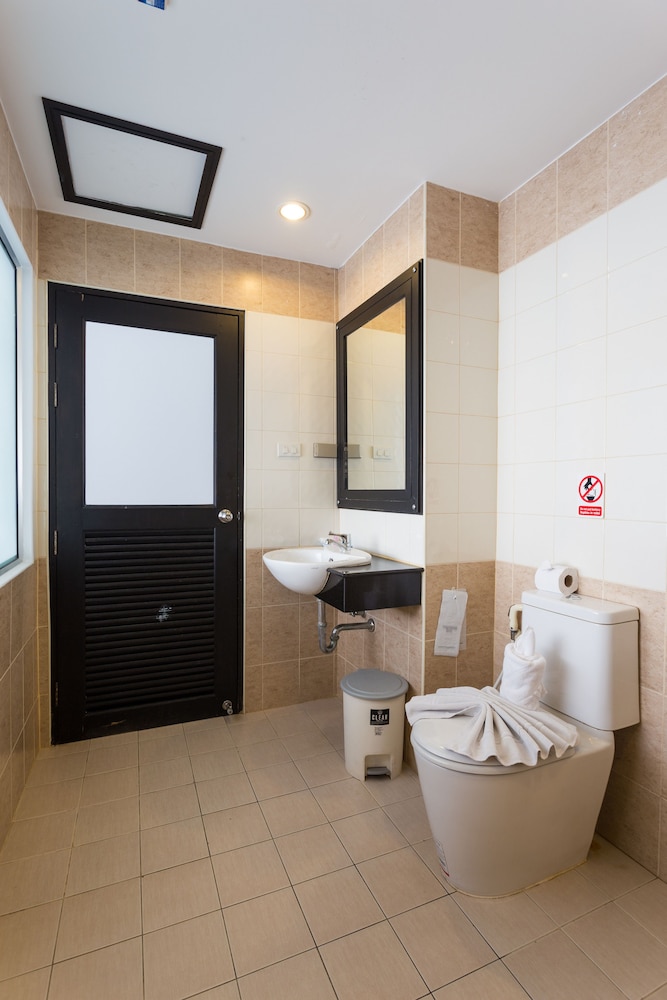 STAR HOTEL PATONG 46/52