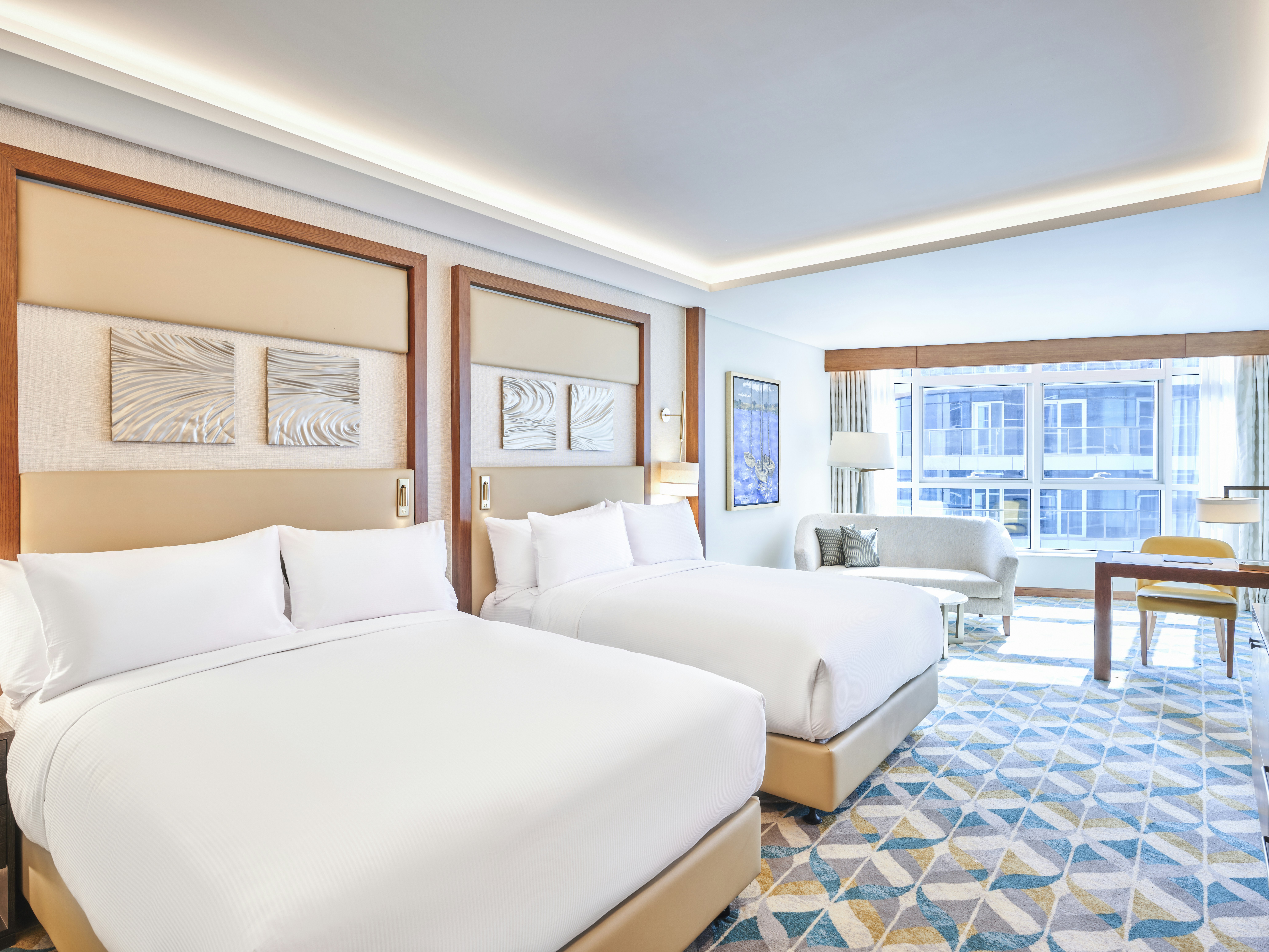 EXECUTIVE, 2 QUEEN BEDS