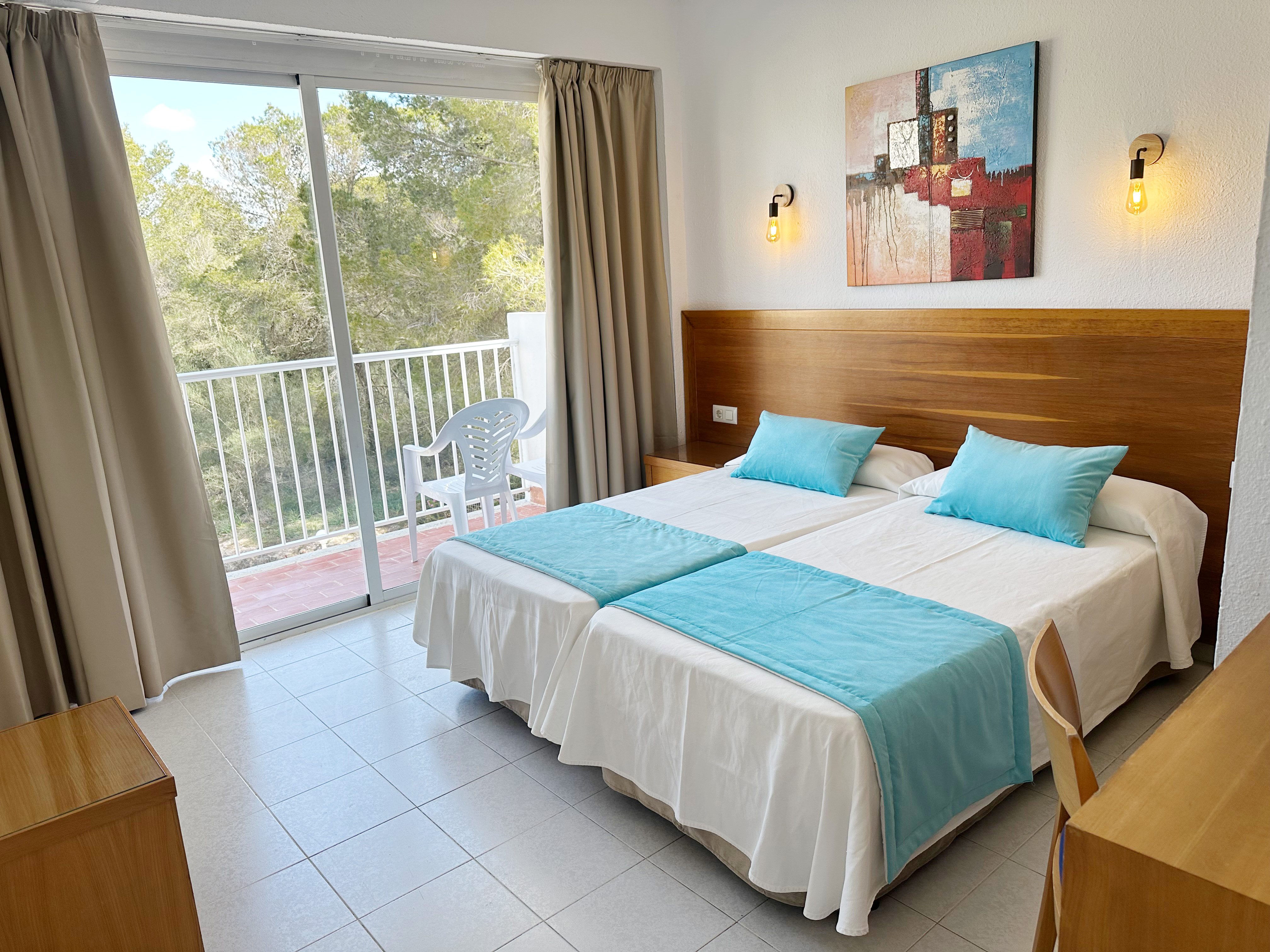 Room, Double Bed