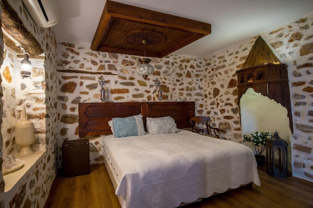 Economy, Double Bed, Lemon Villa Hotel 3/6