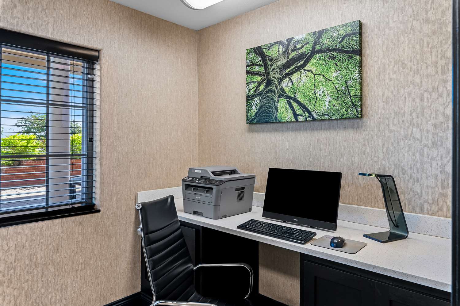 Best Western Presidential Hotel & Suites 8/8