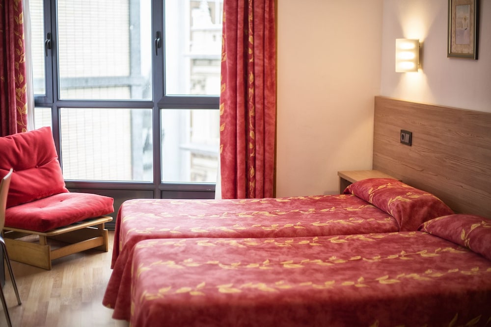 Hotel Don Manuel 38/52