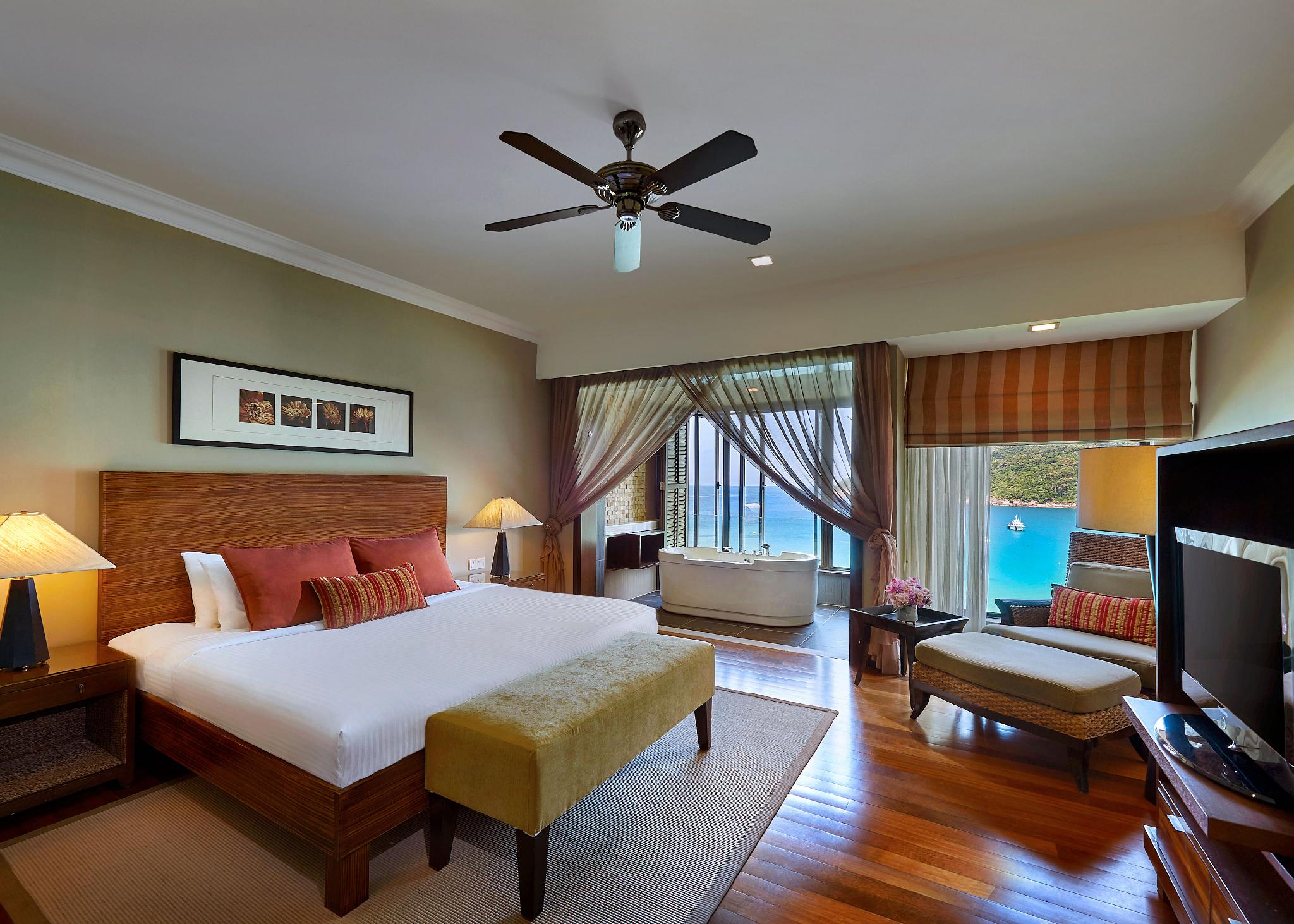 Premier, Suite, Cliff View