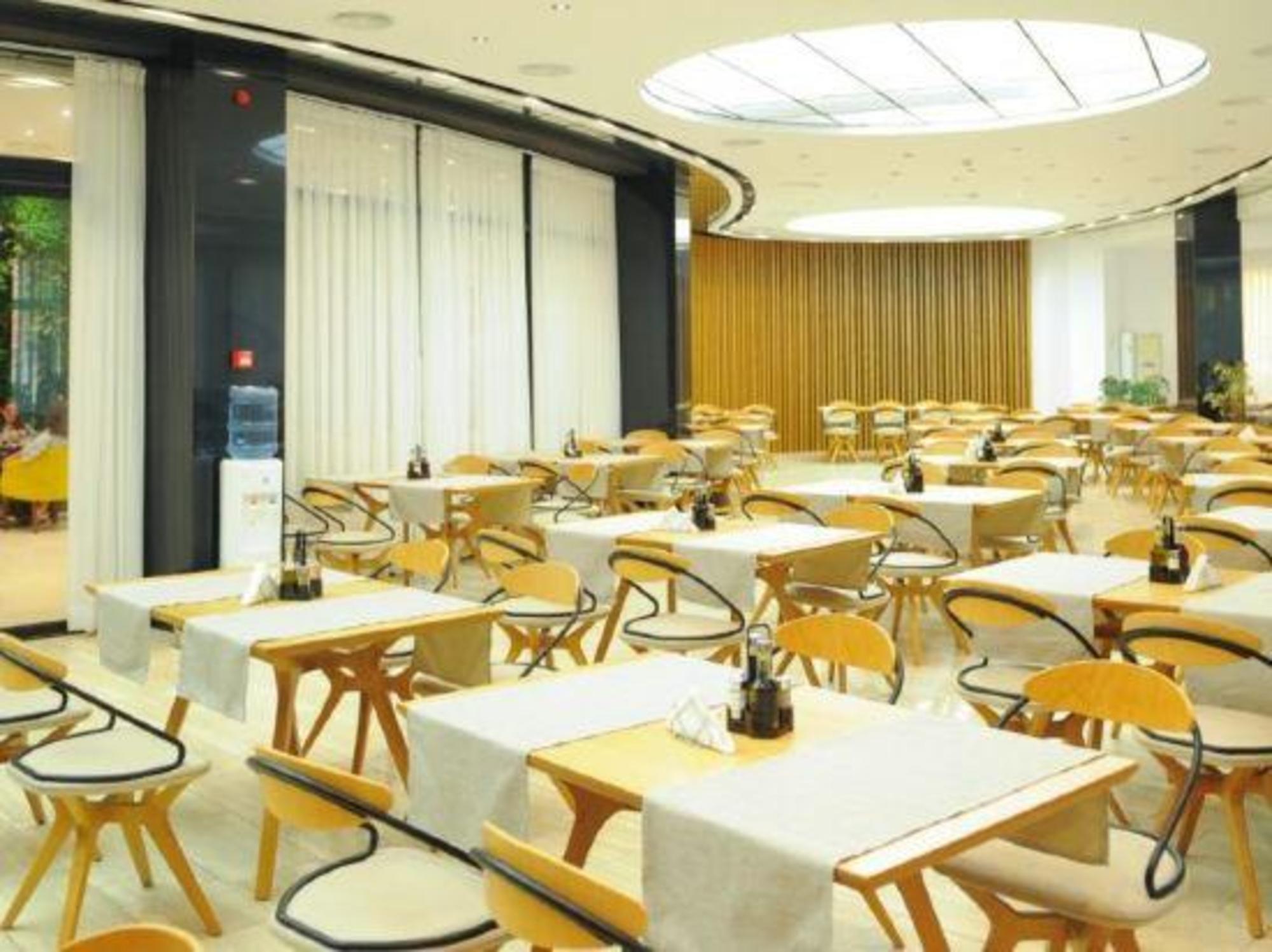 Hotel Leonardo 17/20
