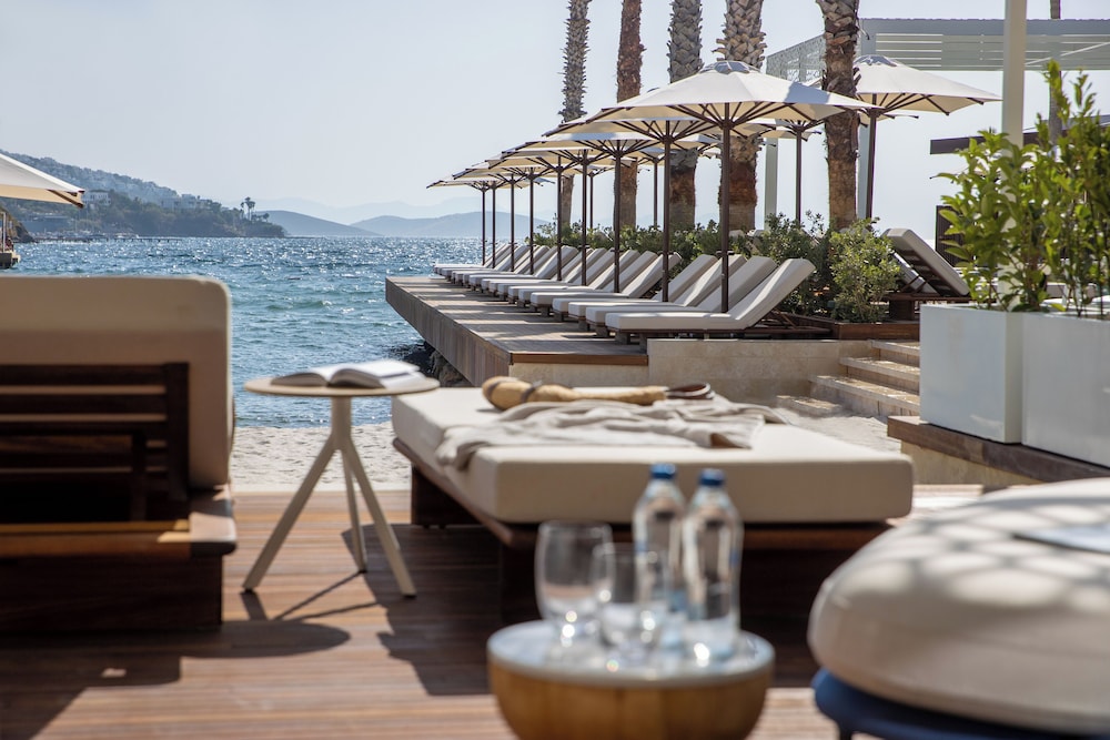 Yalikavak Marina Hotel by Social Living Collection 54/65