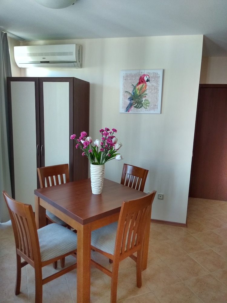 TSB Sunny Victory Apartments 50/72