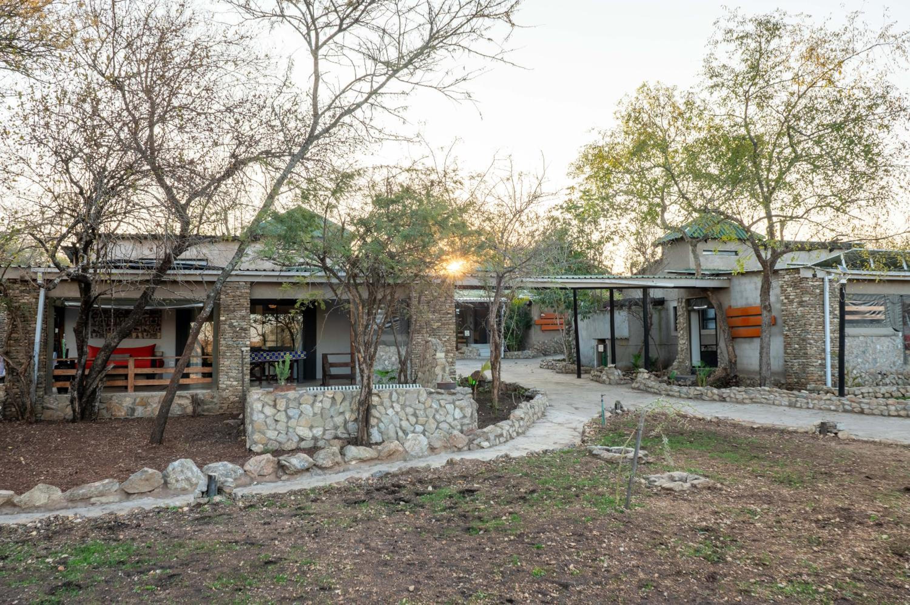Foxy Crocodile Bush Retreat & Kruger Safaris 34/43