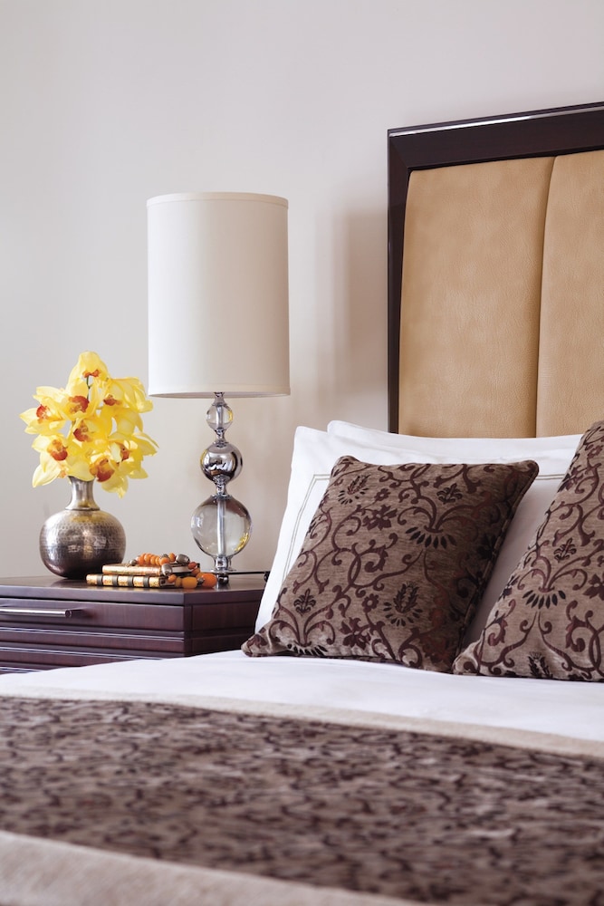 Four Seasons Hotel Istanbul at the Bosphorus 16/80