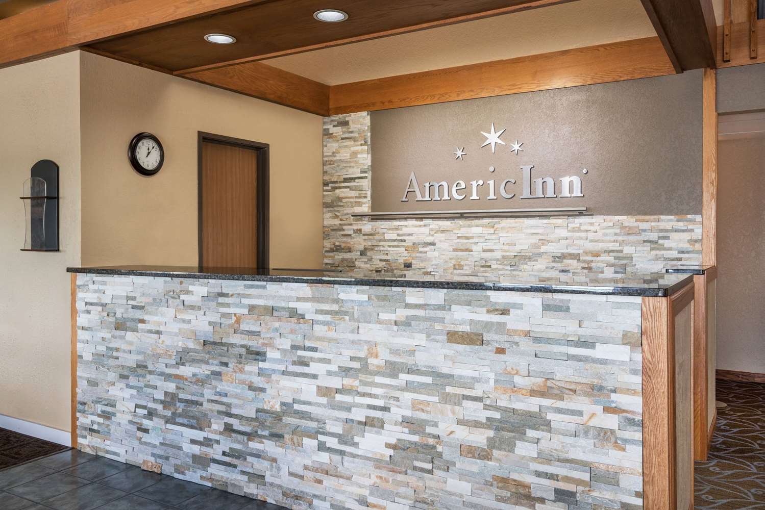 Americinn By Wyndham Lake City 1/17