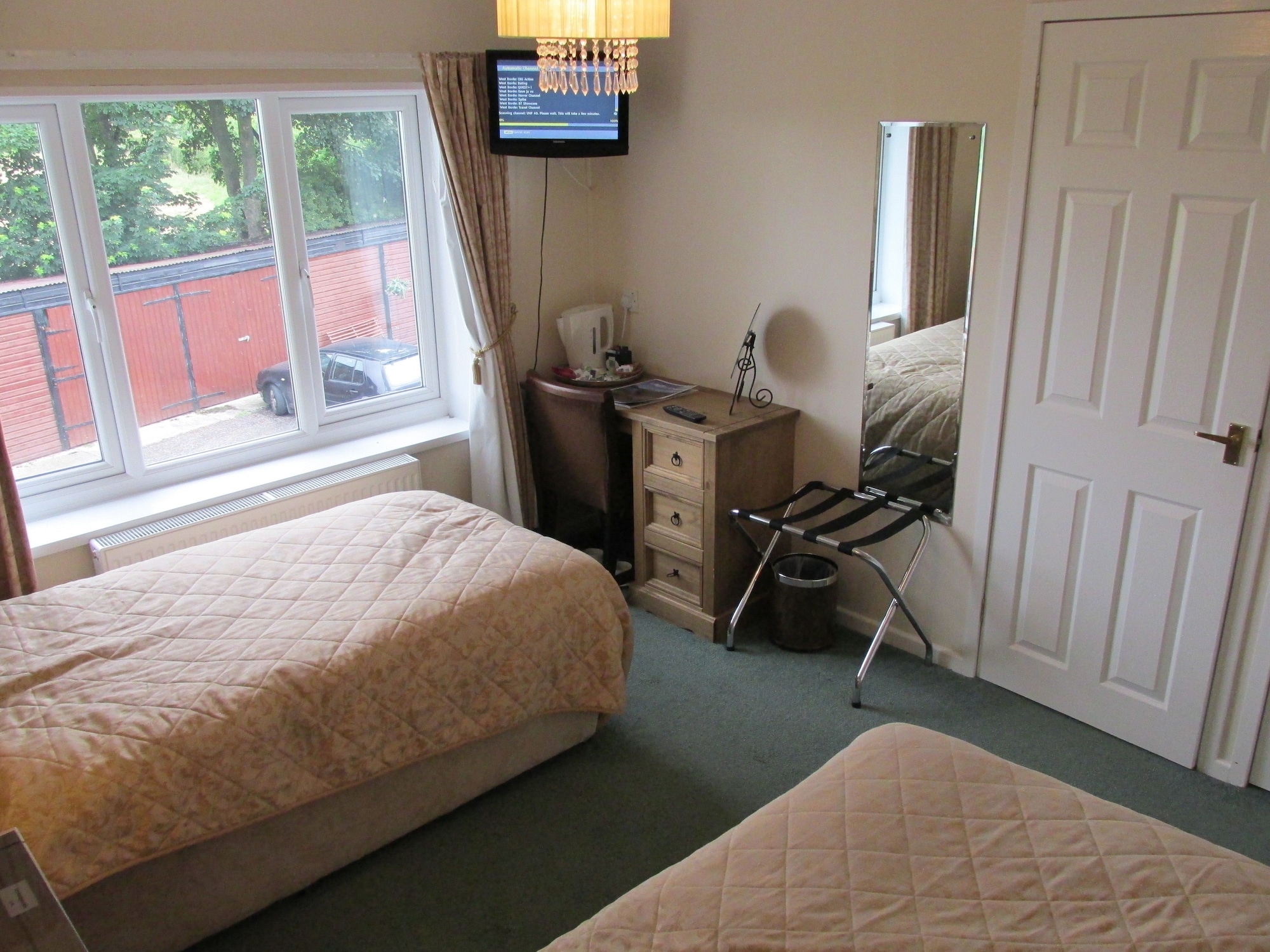 Standard, Twin Beds