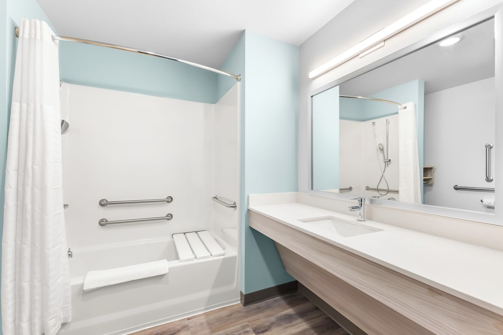 WoodSpring Suites Bluffdale Salt Lake City 34/36