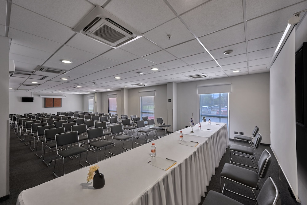 City Express by Marriott Queretaro Jurica 66/71