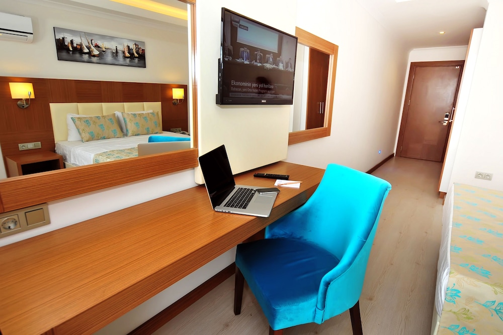 Yeniceri City Hotel 26/29