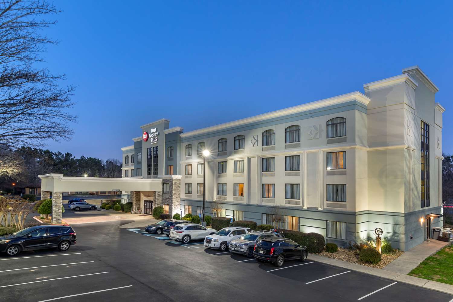 Best Western Plus Dalton Inn 36/38