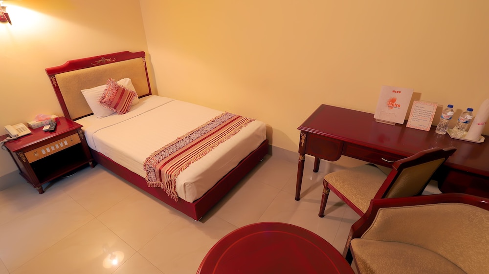 HOTEL METRO INTERNATIONAL 28/48