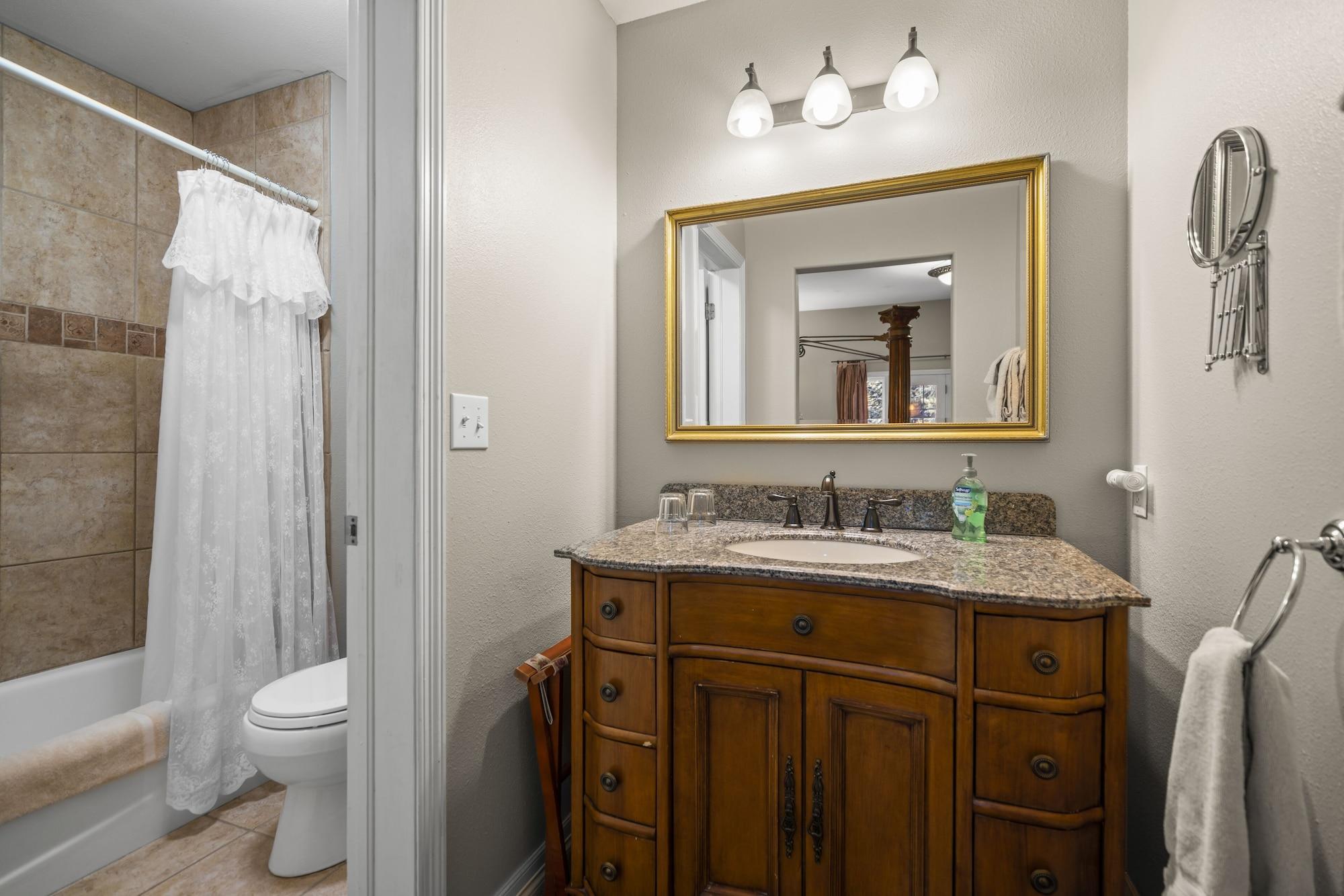 Breckenridge Boutique Hotel 44/46