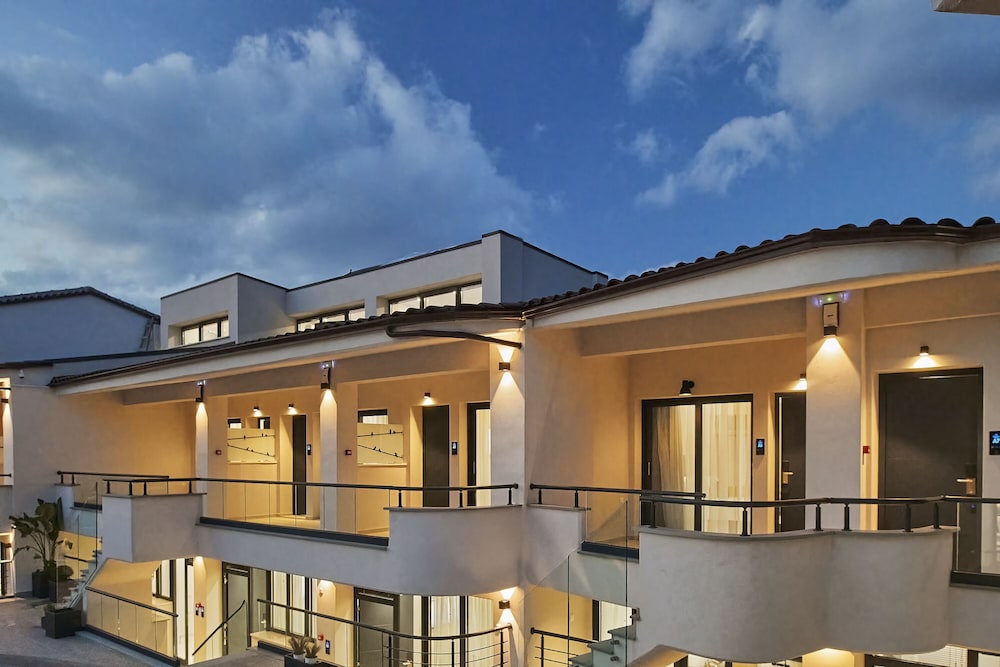 Melite Luxury Rooms & Apartments 2/50