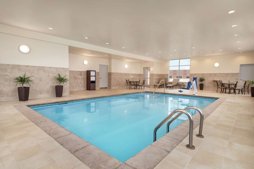 Hampton Inn Brooklyn Park, MN in BROOKLYN PARK - MN