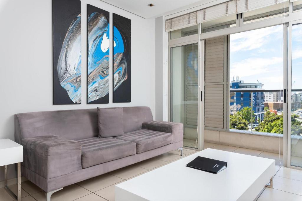 Harbouredge Suites By Totalstay 69/94