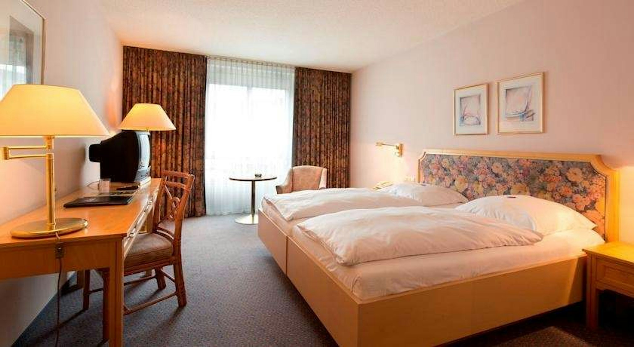 Erikson Hotel 27/43