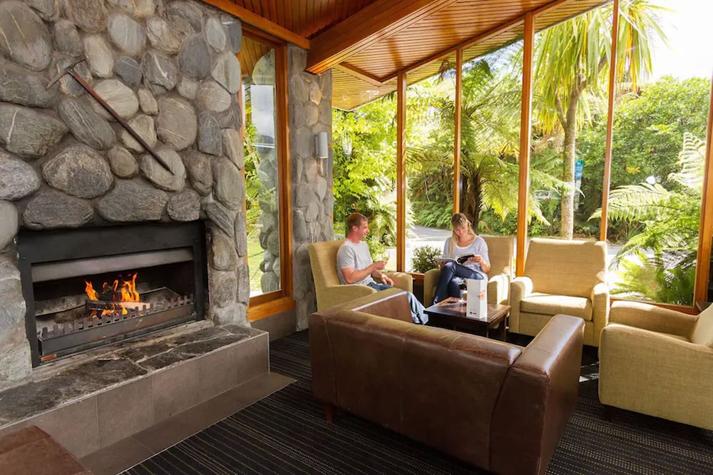 Scenic Hotel Franz Josef 37/48