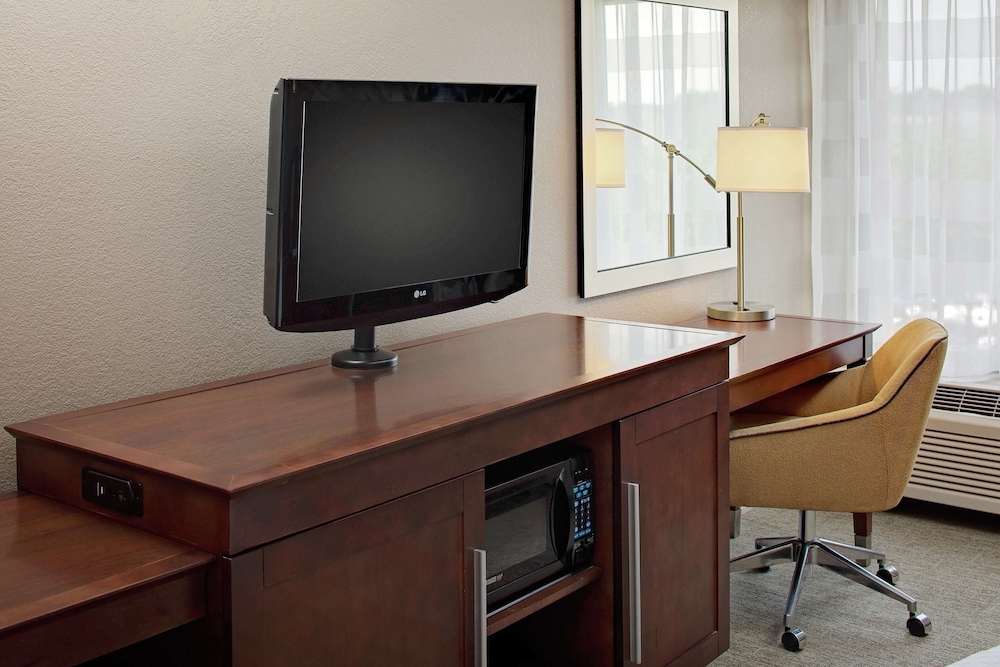 Hampton Inn Philadelphia/Willow Grove 27/29