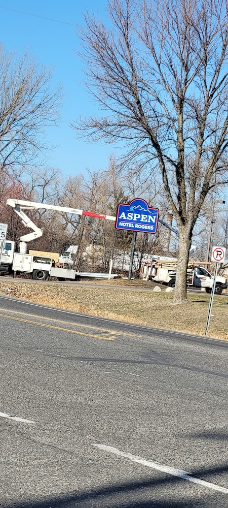 Aspen Hotel Rogers 14/18