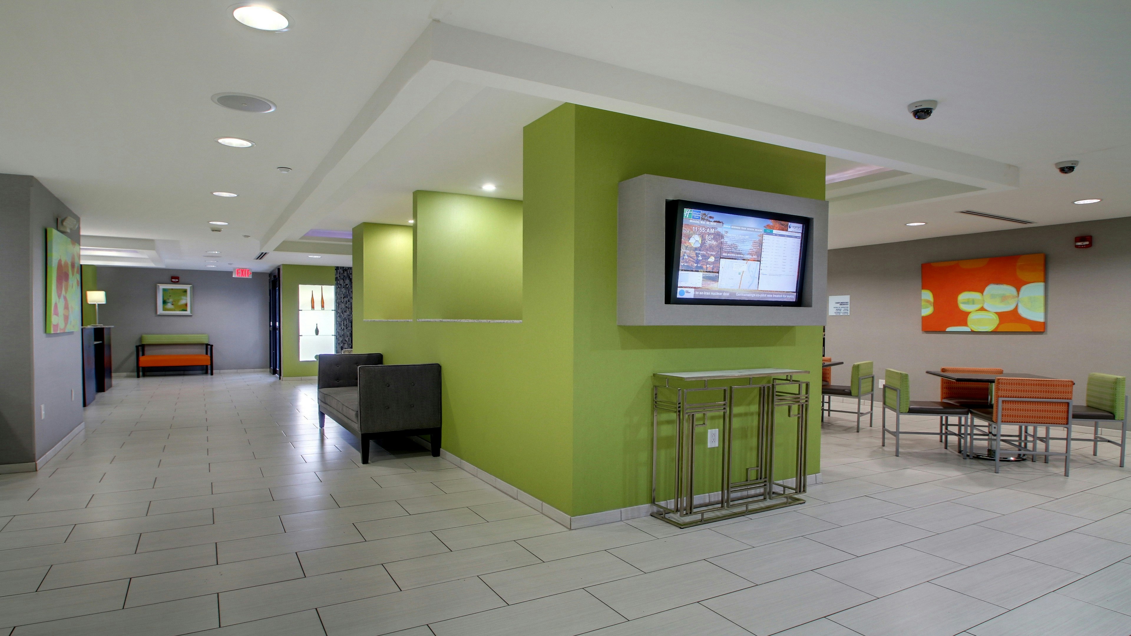 Holiday Inn Express Suites Jackson Downtown Coliseum 13/49