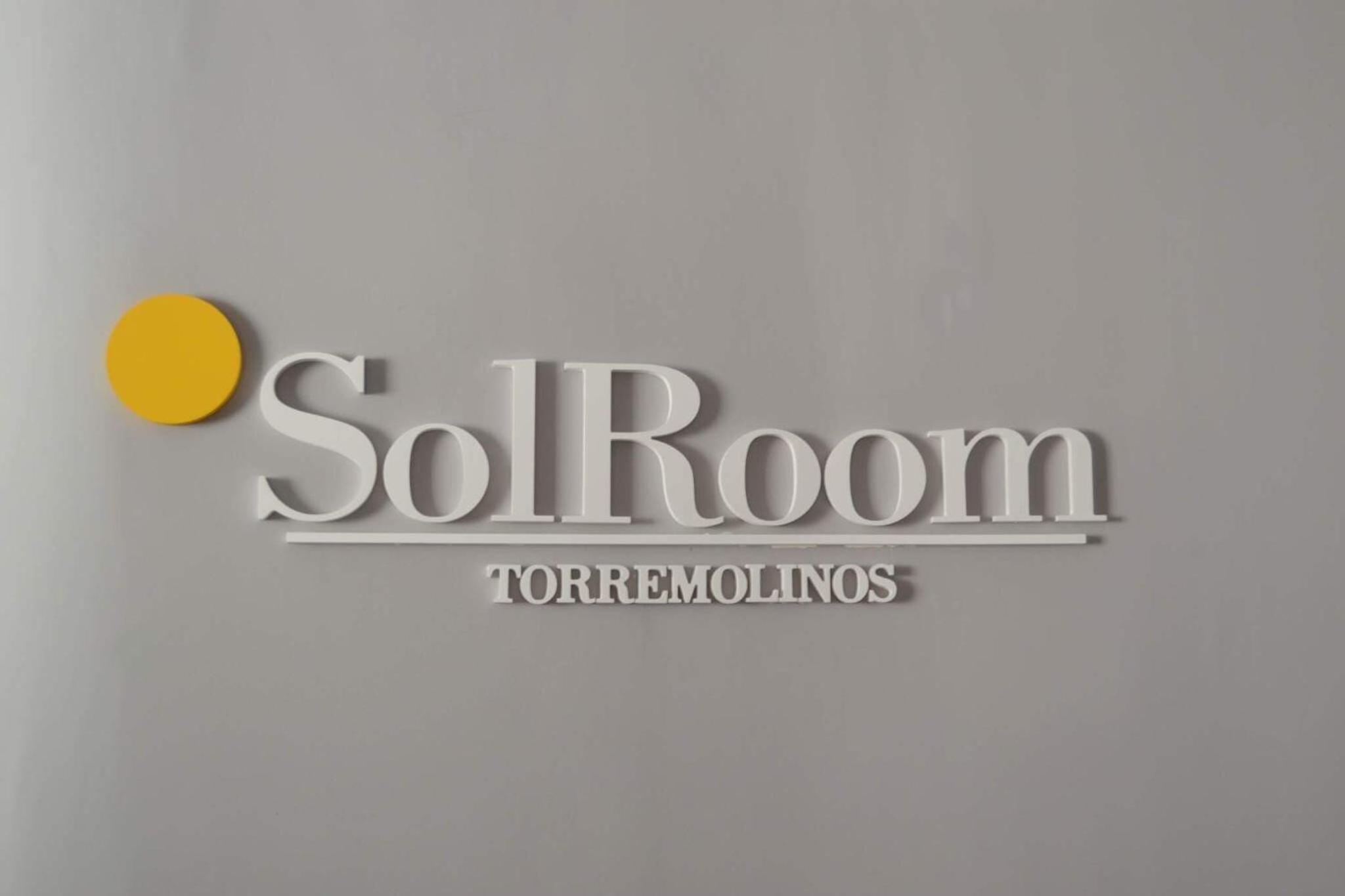 Solroom (Plz. La Nogalera) - Adults Only 4/34