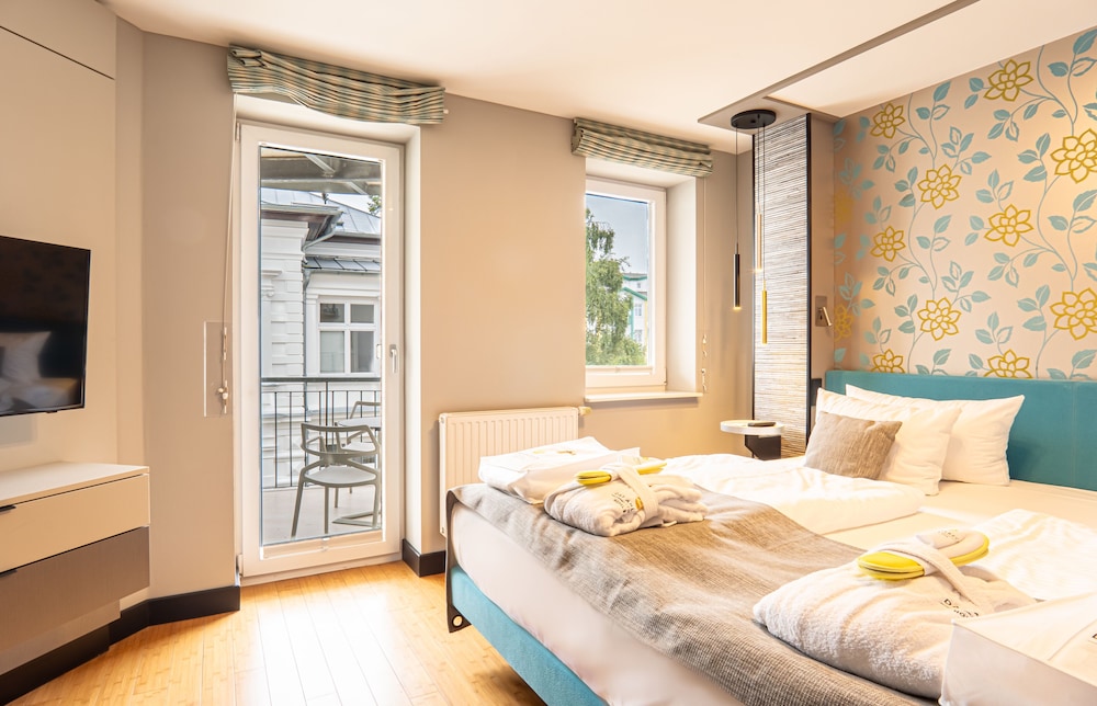 2 Bedrooms, Apartment, 2 King Beds, Land Side