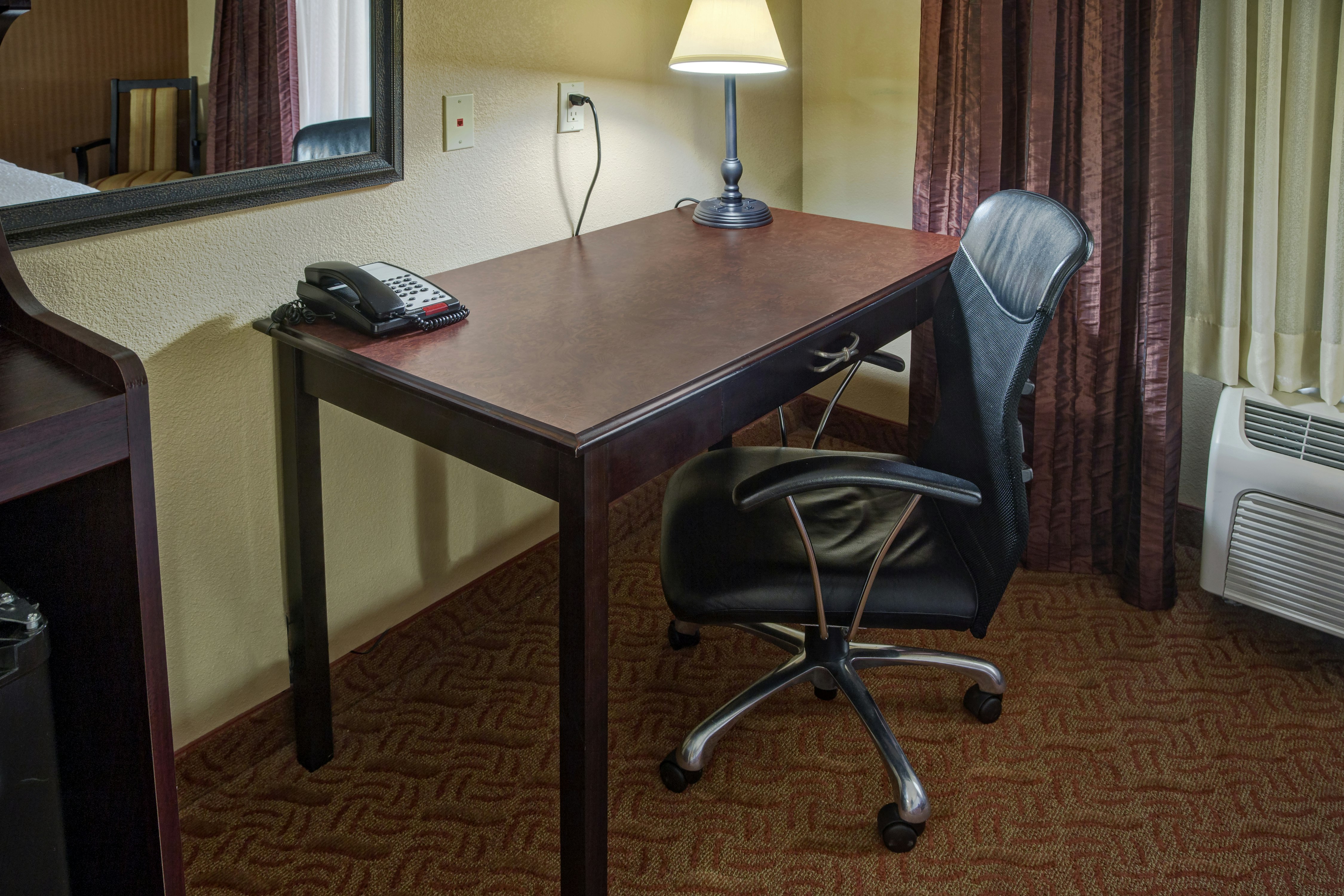 Hampton Inn and Suites Corsicana 58/62