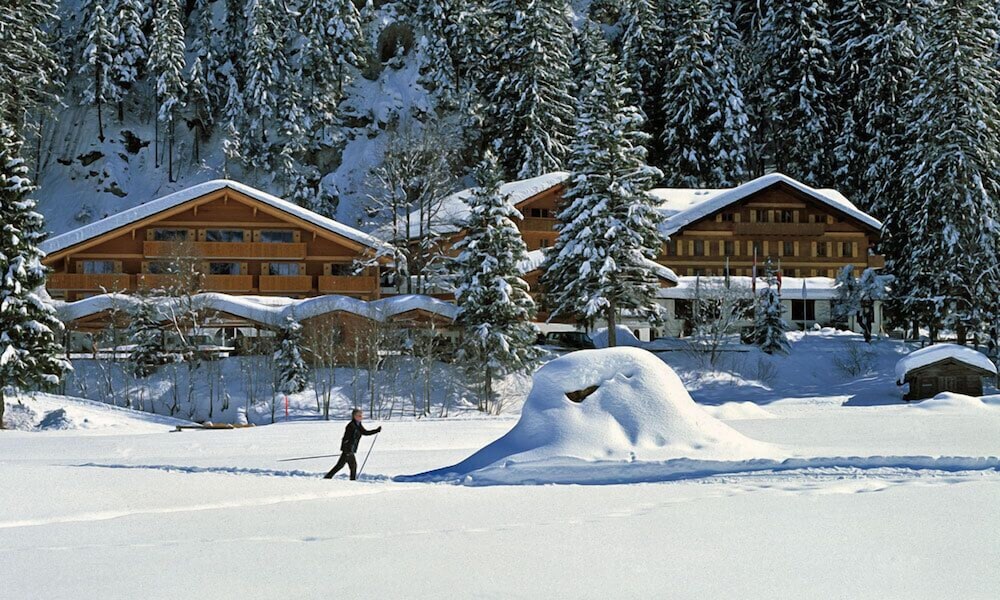 Waldhotel Doldenhorn 16/48