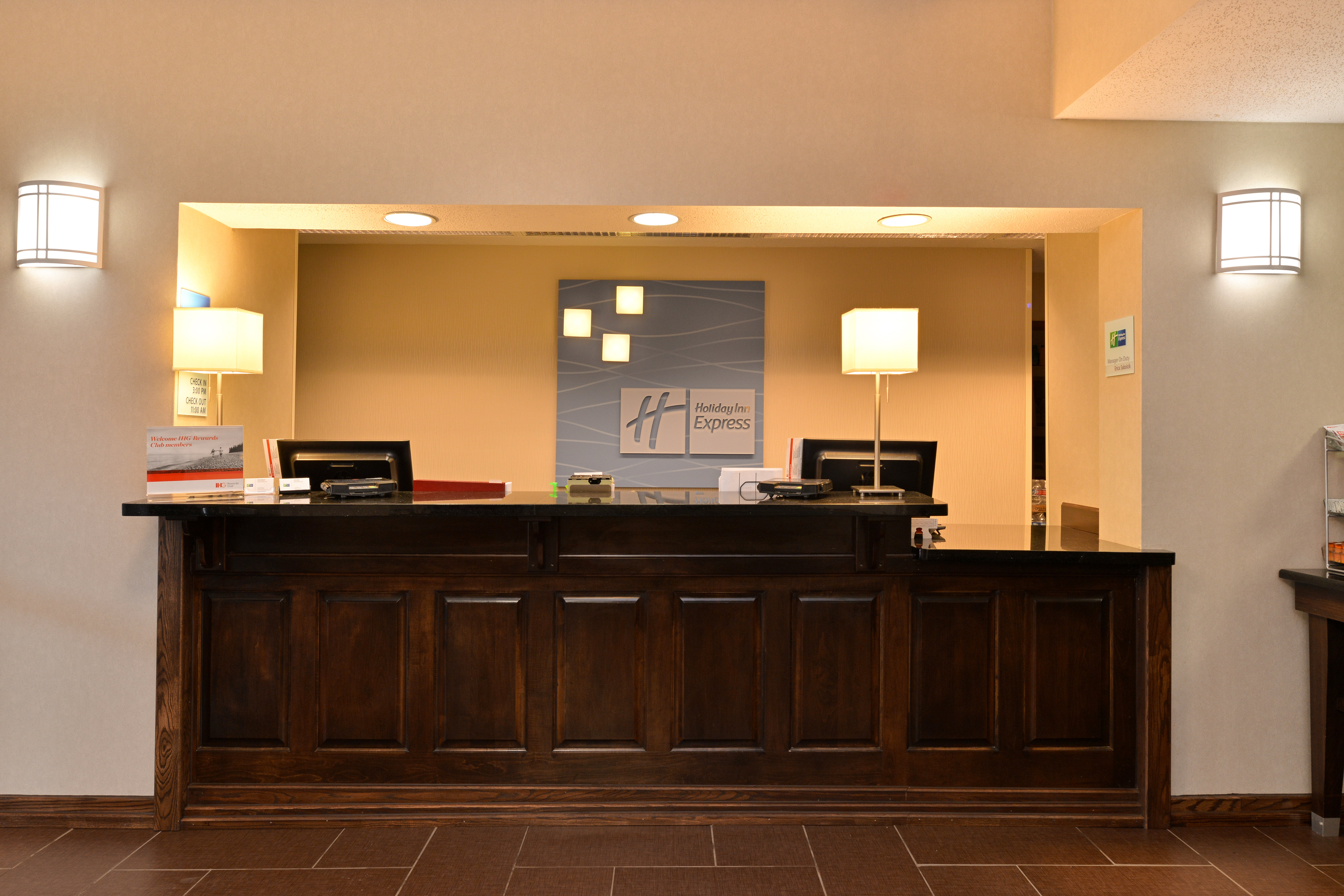 Holiday Inn Express Hotel Suites Saint Marys 2/15