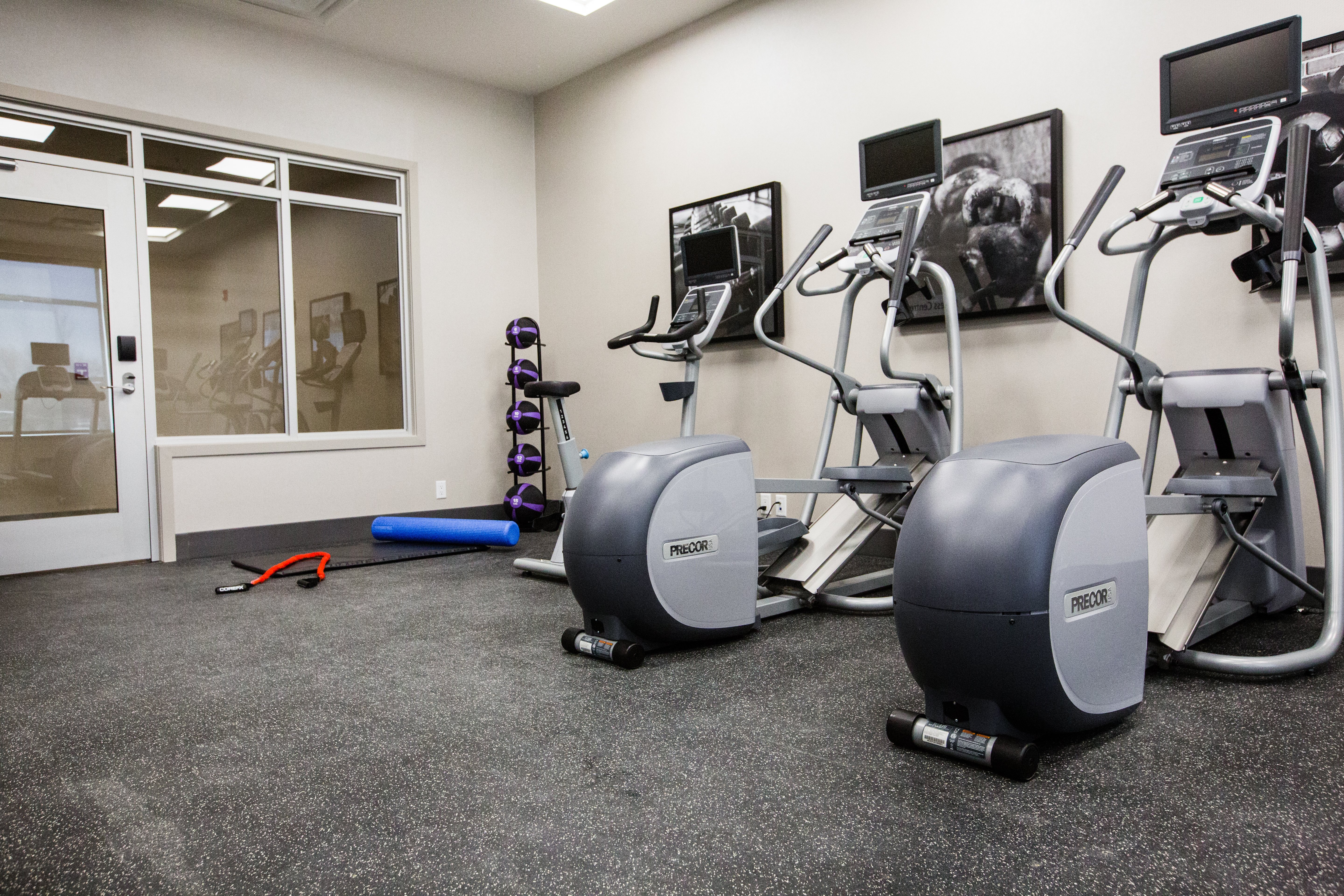 Holiday Inn Hotel Suites Calgary South Conference Ctr 38/73