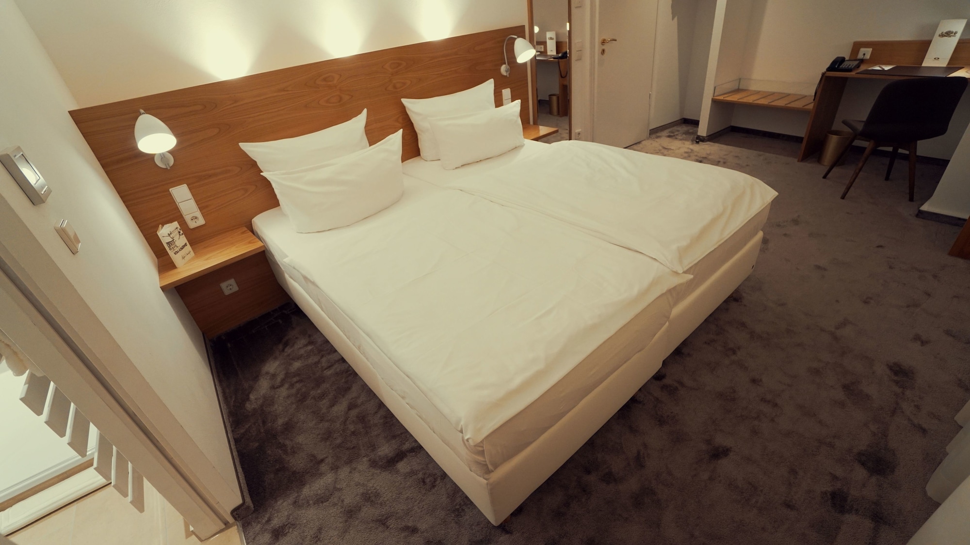 غرفة ديلوكس بسرير كينج، Hotel Adler Asperg 4/8