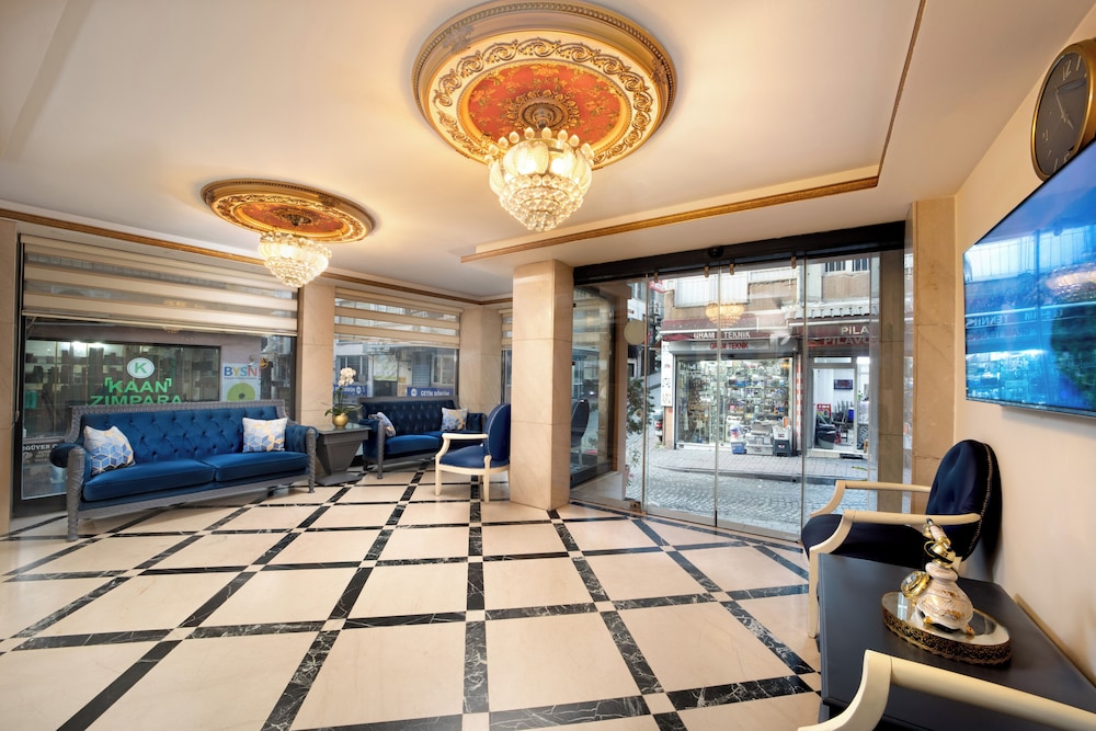 Deluxe Newport Hotel 7/54
