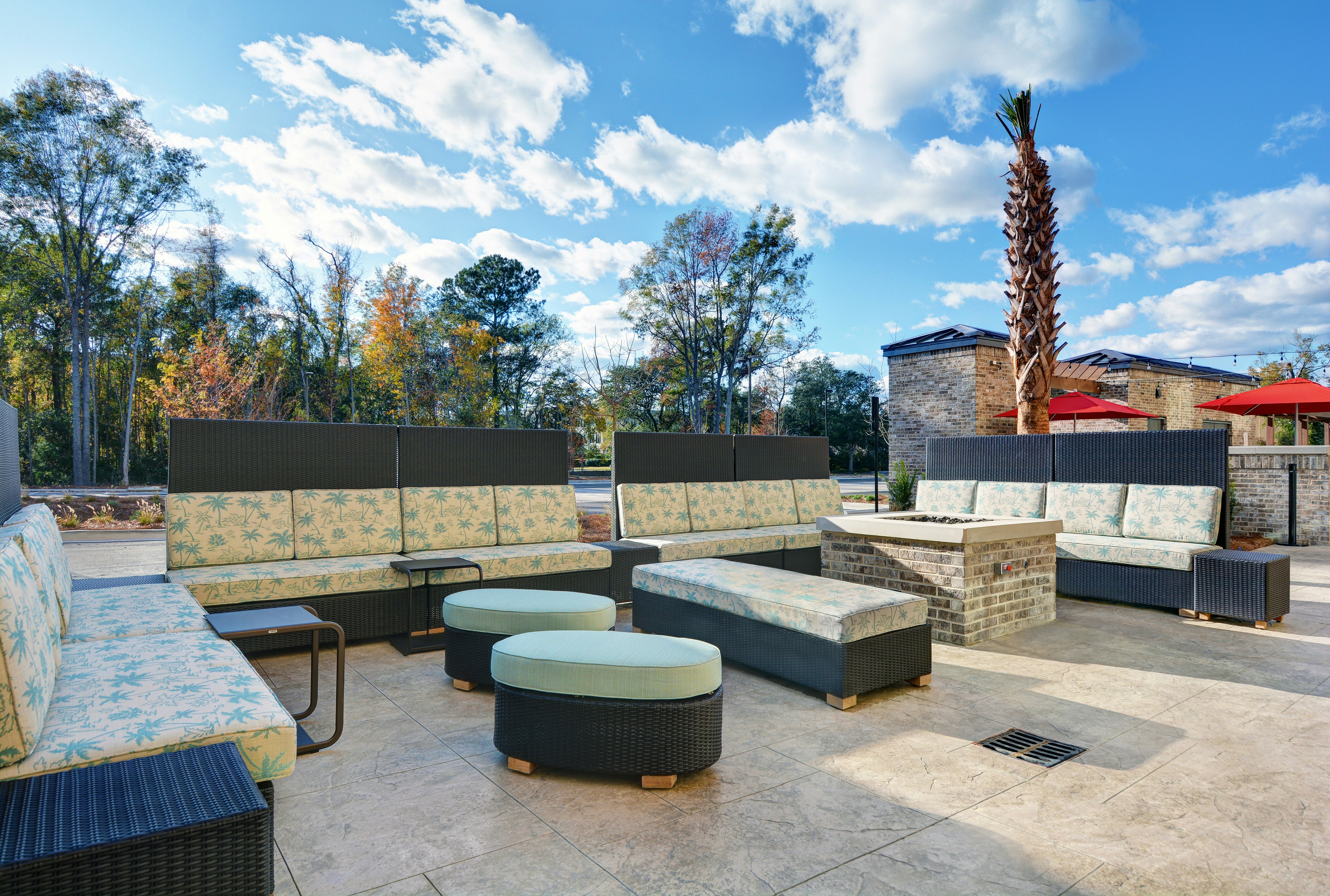 Home2 Suites By Hilton Charleston Daniel Island 50/55