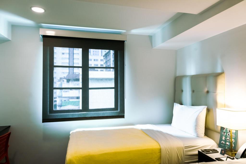 One Cristina Suites 21/49
