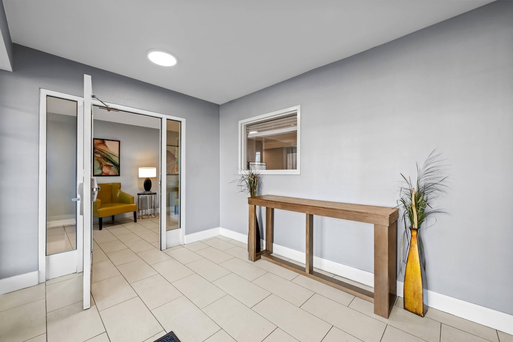 MainStay Suites Greensboro 4/46