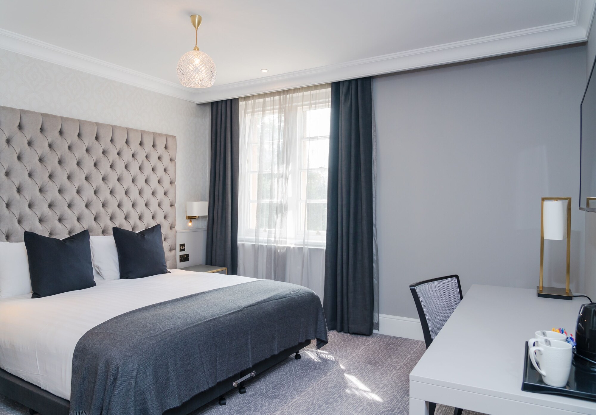 Deluxe, Queen Bed